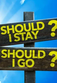 Should I go Should I stay ماندن یا مهاجرت